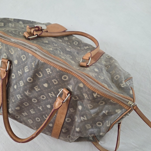 Vintage Dooney & Bourke Brown Spellout Heart Duffle Bag Carry-on Leather Brown - Picture 2 of 16